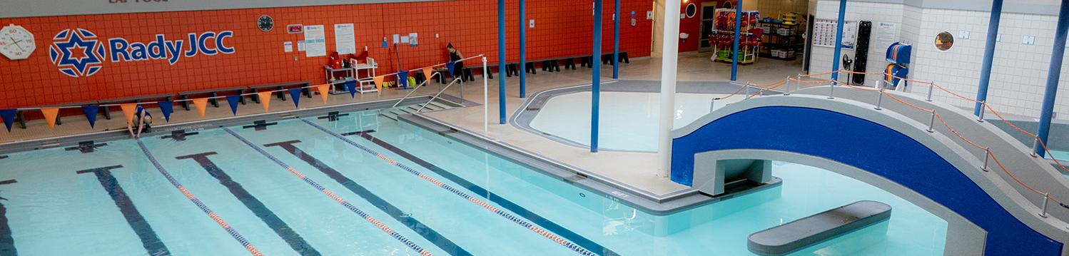 lap & leisure pool
